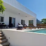 Aelia Luxury Villa *
