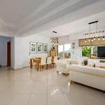 Aelia Luxury Villa Sálakos