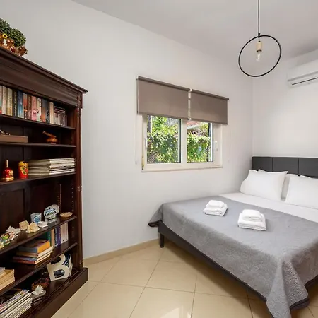 Aelia Luxury