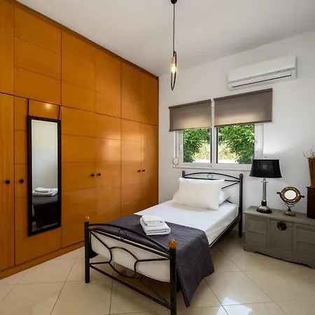 Aelia Luxury Villa