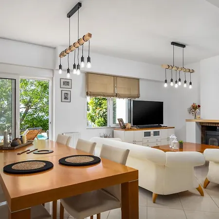 Aelia Luxury