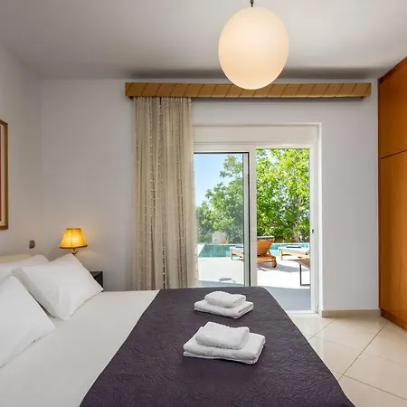Aelia Luxury Villa