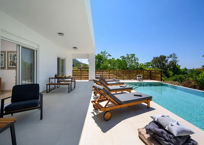 فيلة Aelia Luxury *