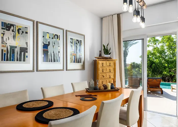 Aelia Luxury فيلة سالاكوس