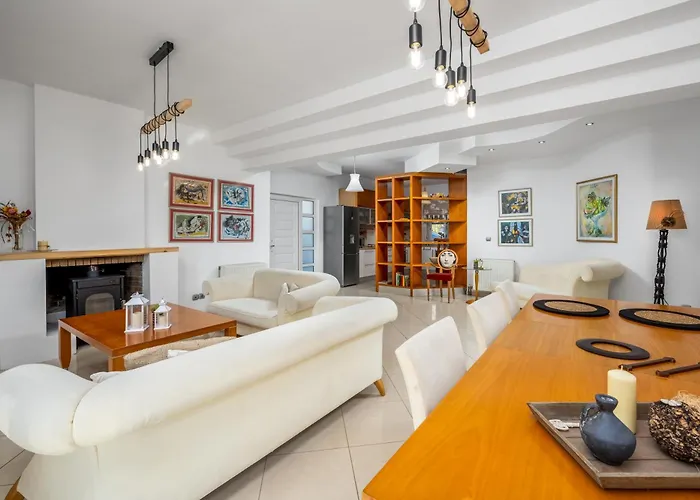 Aelia Luxury فيلة سالاكوس