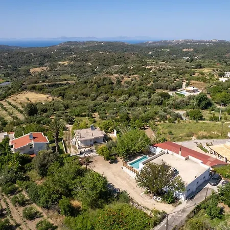 빌라 Aelia Luxury Sálakos