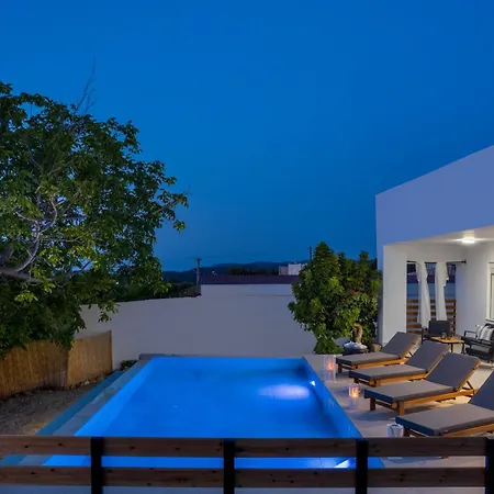 Aelia Luxury Sálakos